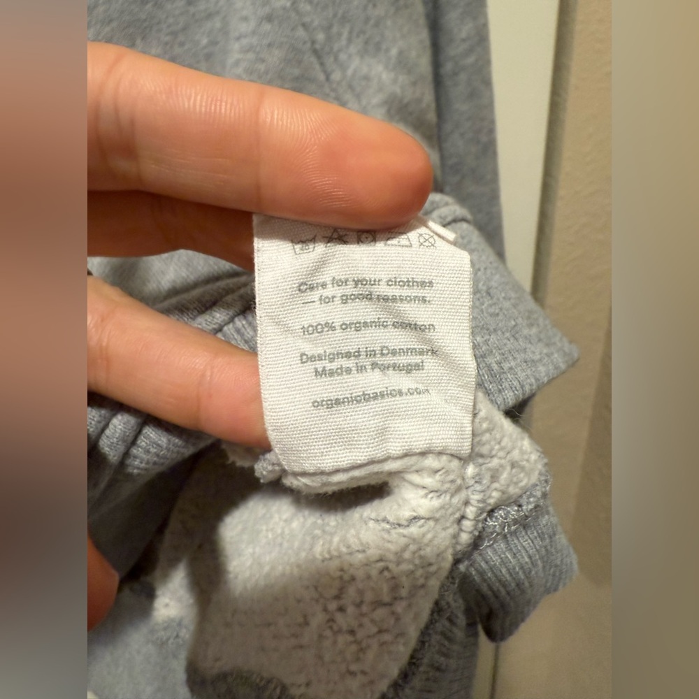 Organic Basics Gray Sweatshirt - Picture 2 of 8